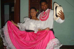 13-Grupo-de-danzas