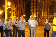 20-Plaza-Caicedo-en-la-noche